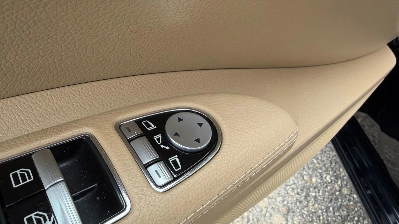 Used 2012 Mercedes-Benz S 550 image 26