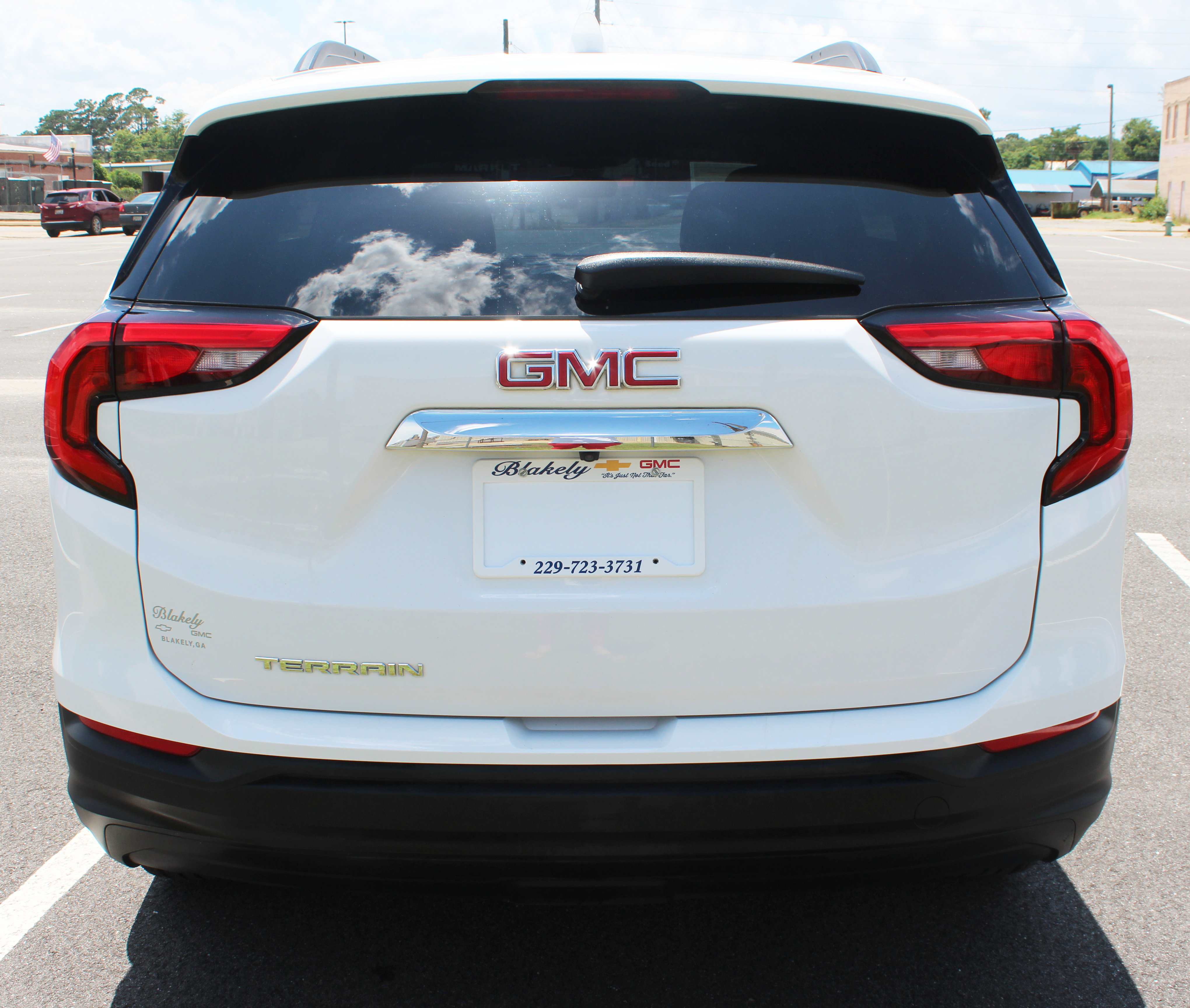Used 2021 GMC Terrain SLE w/ Driver Convenience Package image 5