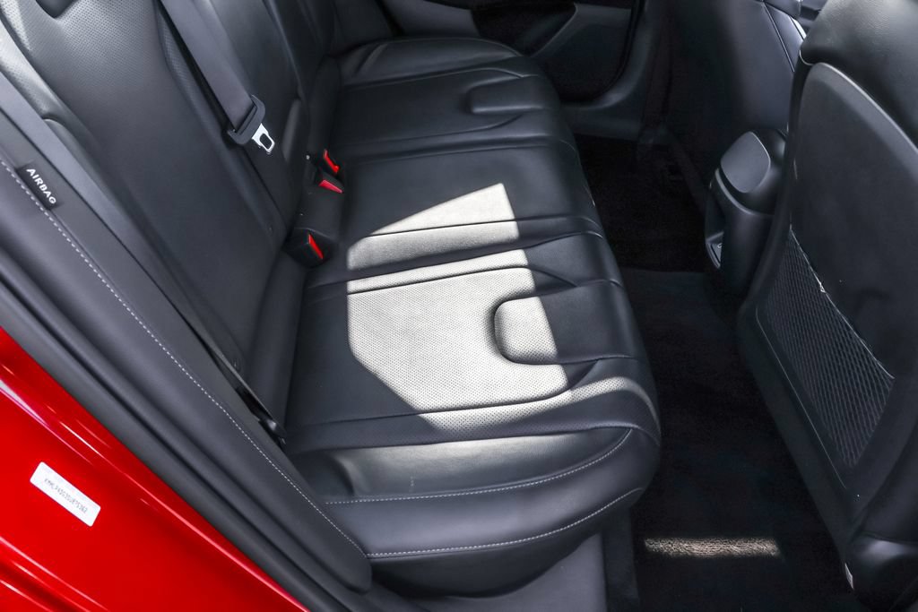 Certified 2025 Hyundai Elantra Limited FWD image 36