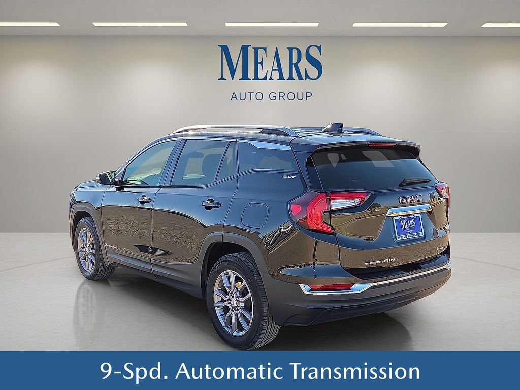 Used 2024 GMC Terrain SLT image 4