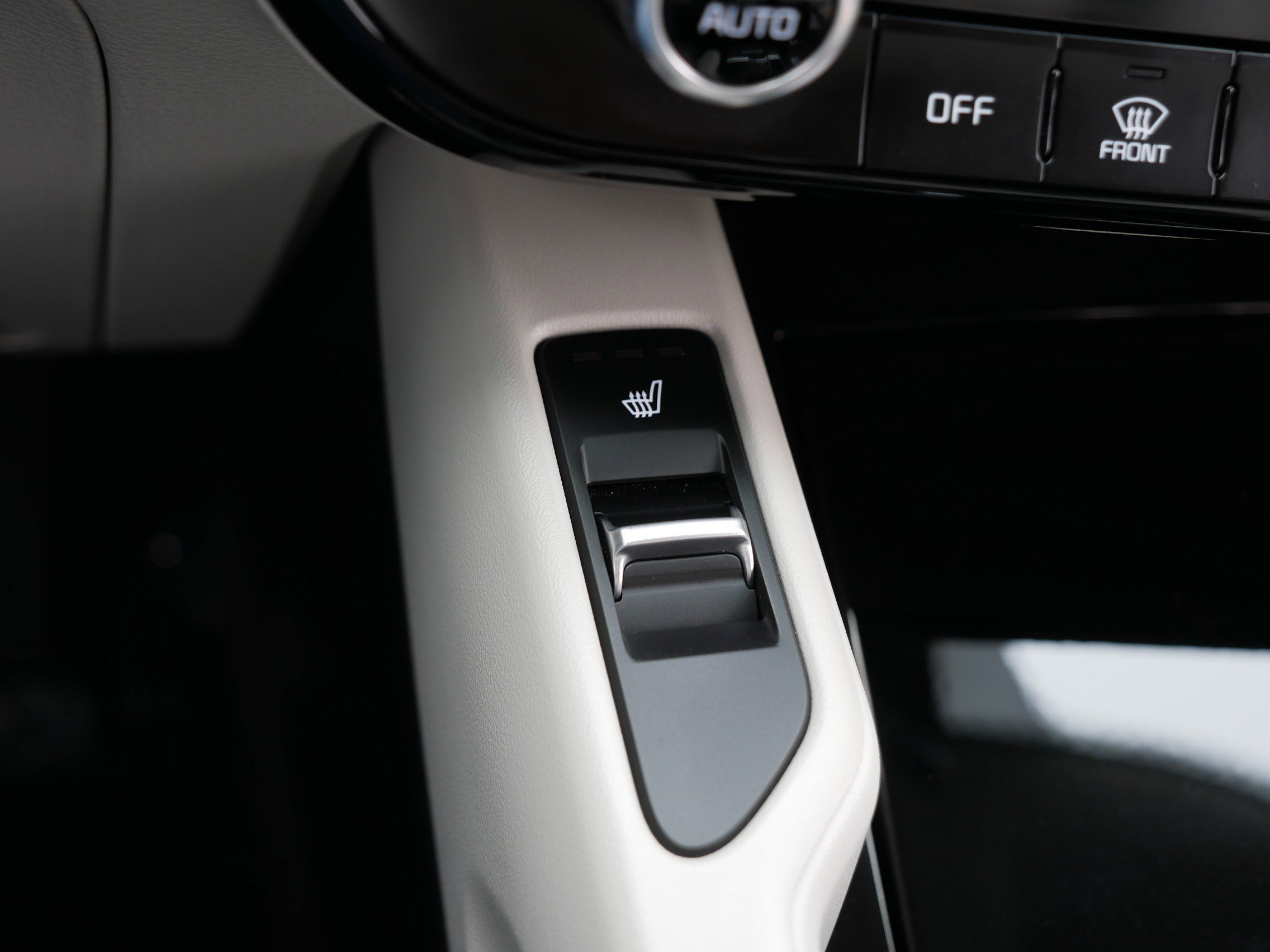 Certified 2024 Kia Telluride S image 28