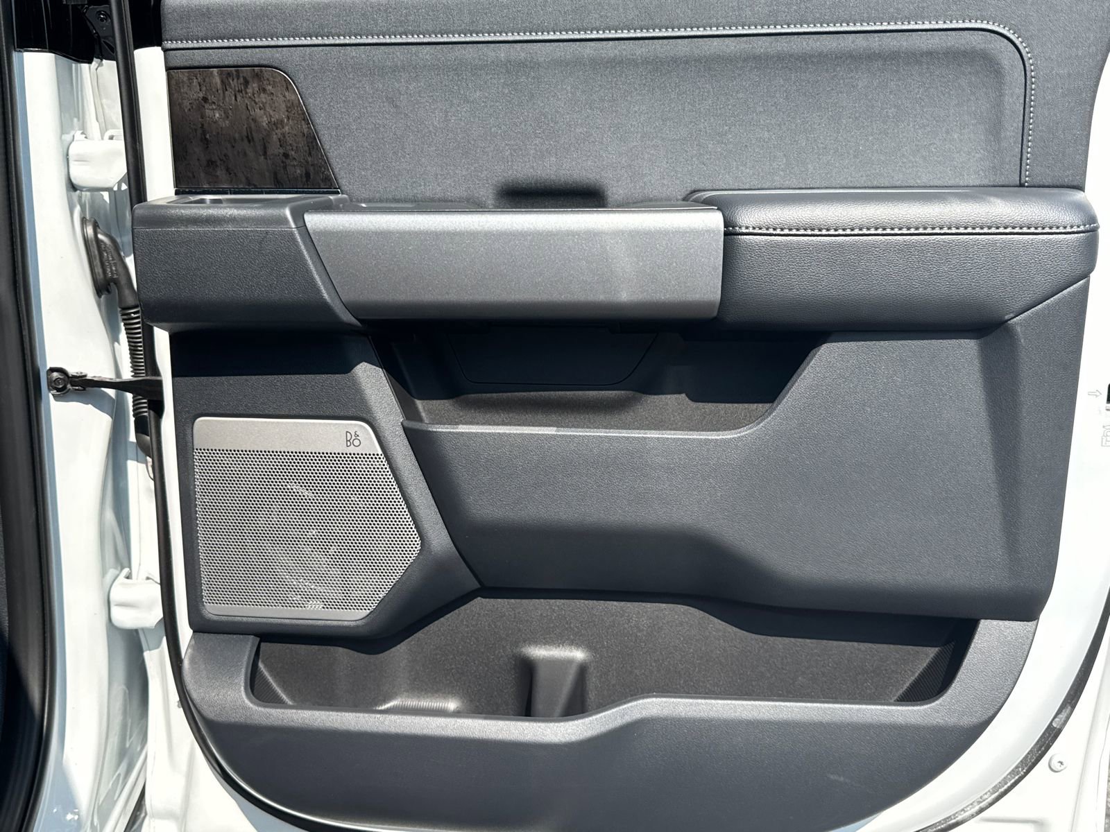 New 2025 Ford F250 Lariat w/ Lariat Ultimate Package image 16