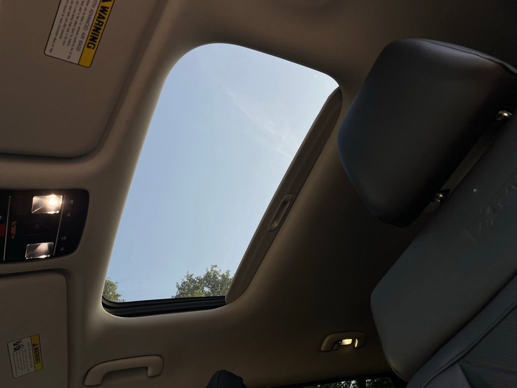 Used 2024 Hyundai Santa Fe XRT image 30