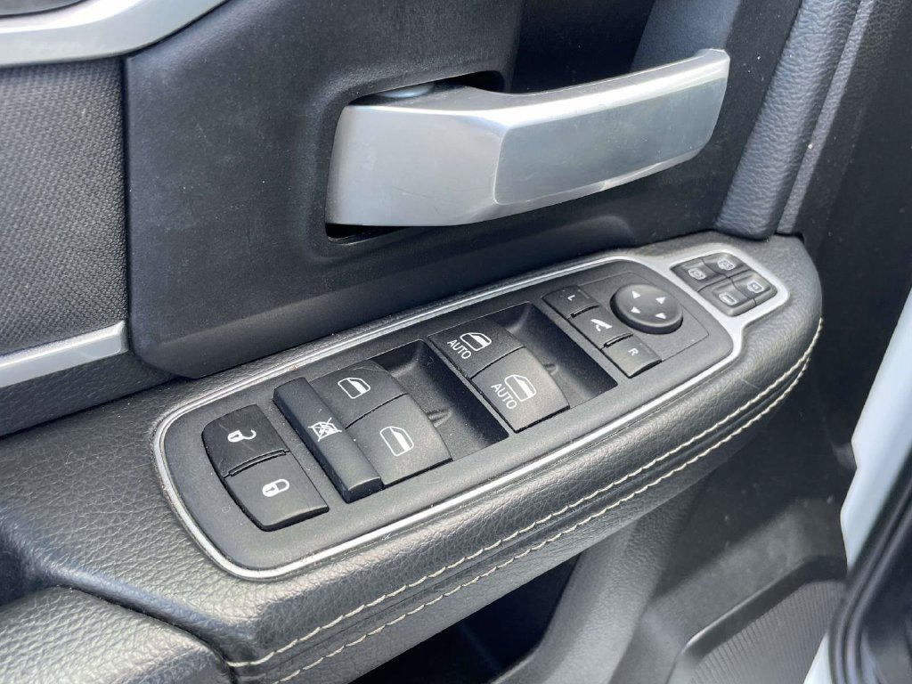 Used 2024 RAM 2500 Big Horn AWD/4WD image 16