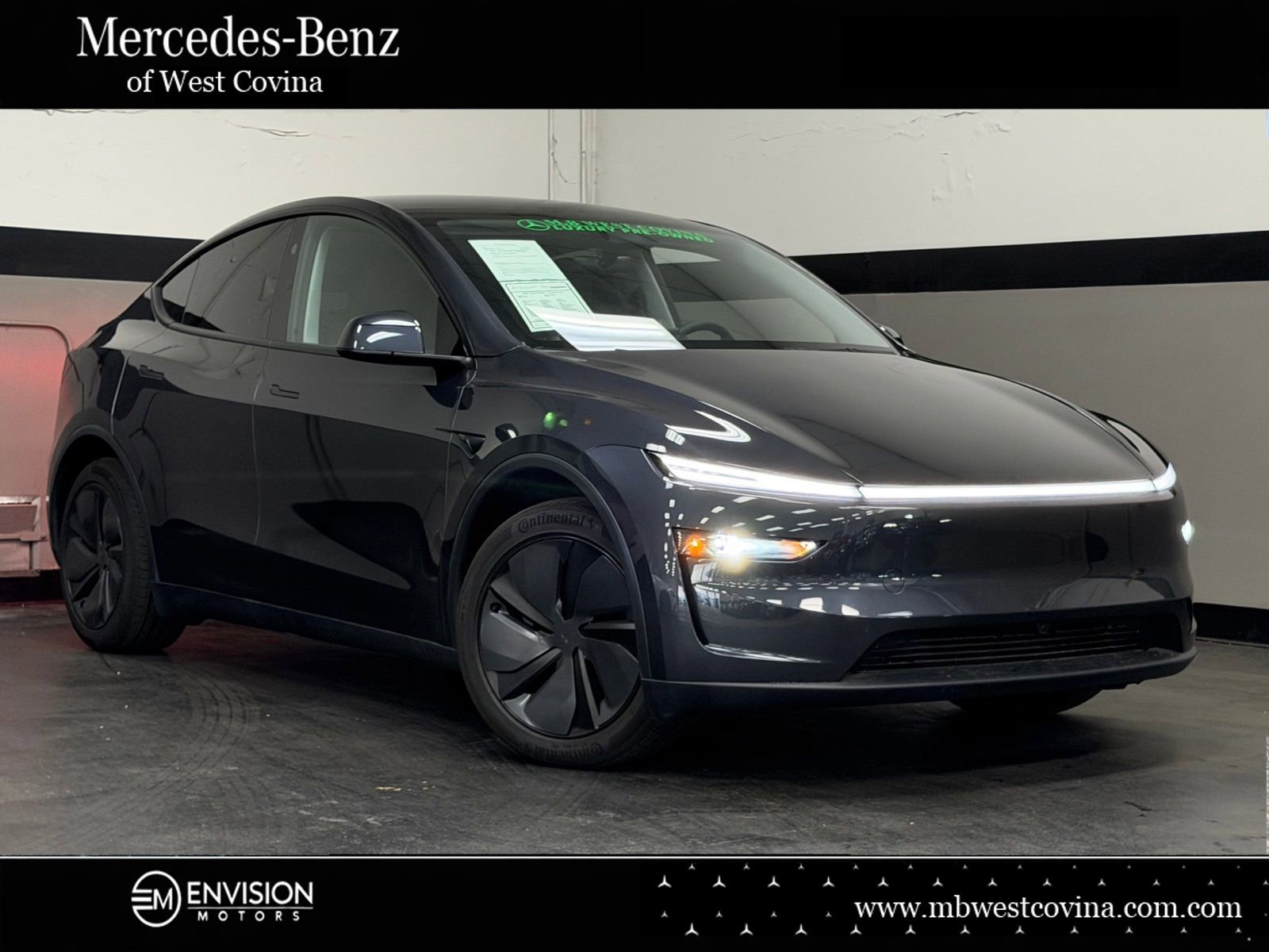 Used 2026 Tesla Model Y AWD image 1