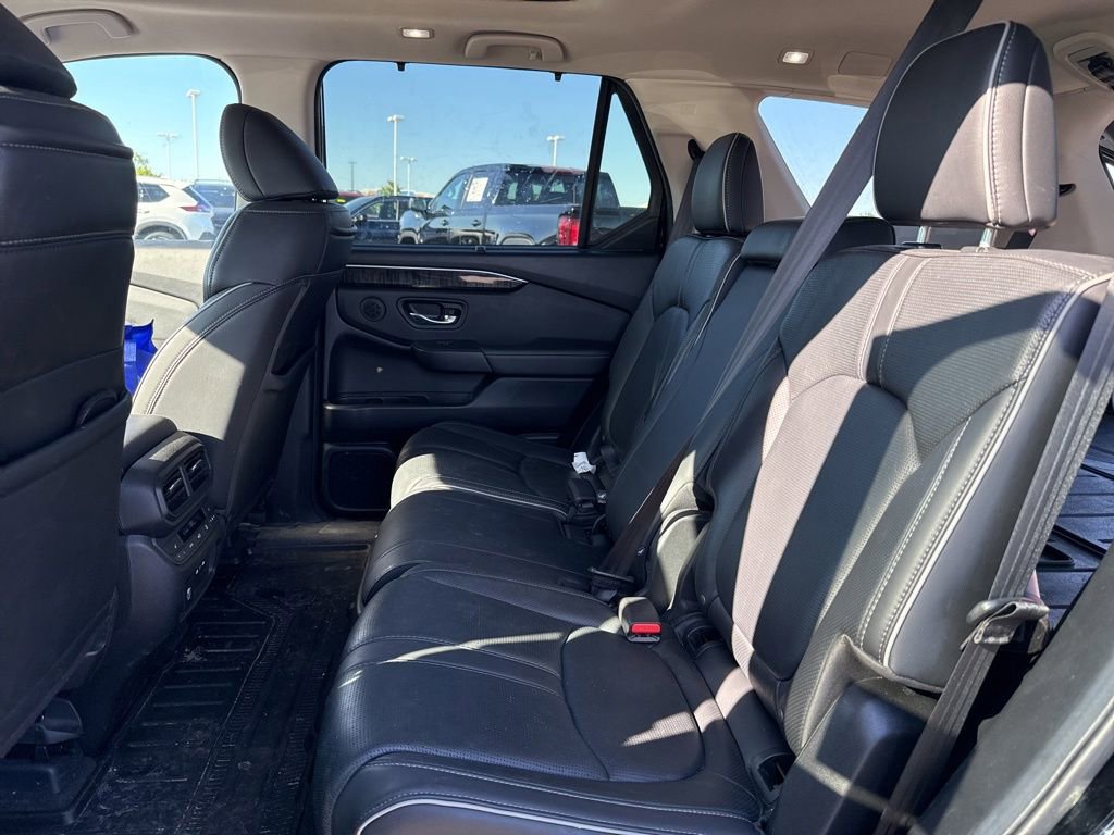 Used 2025 Honda Pilot Elite image 14