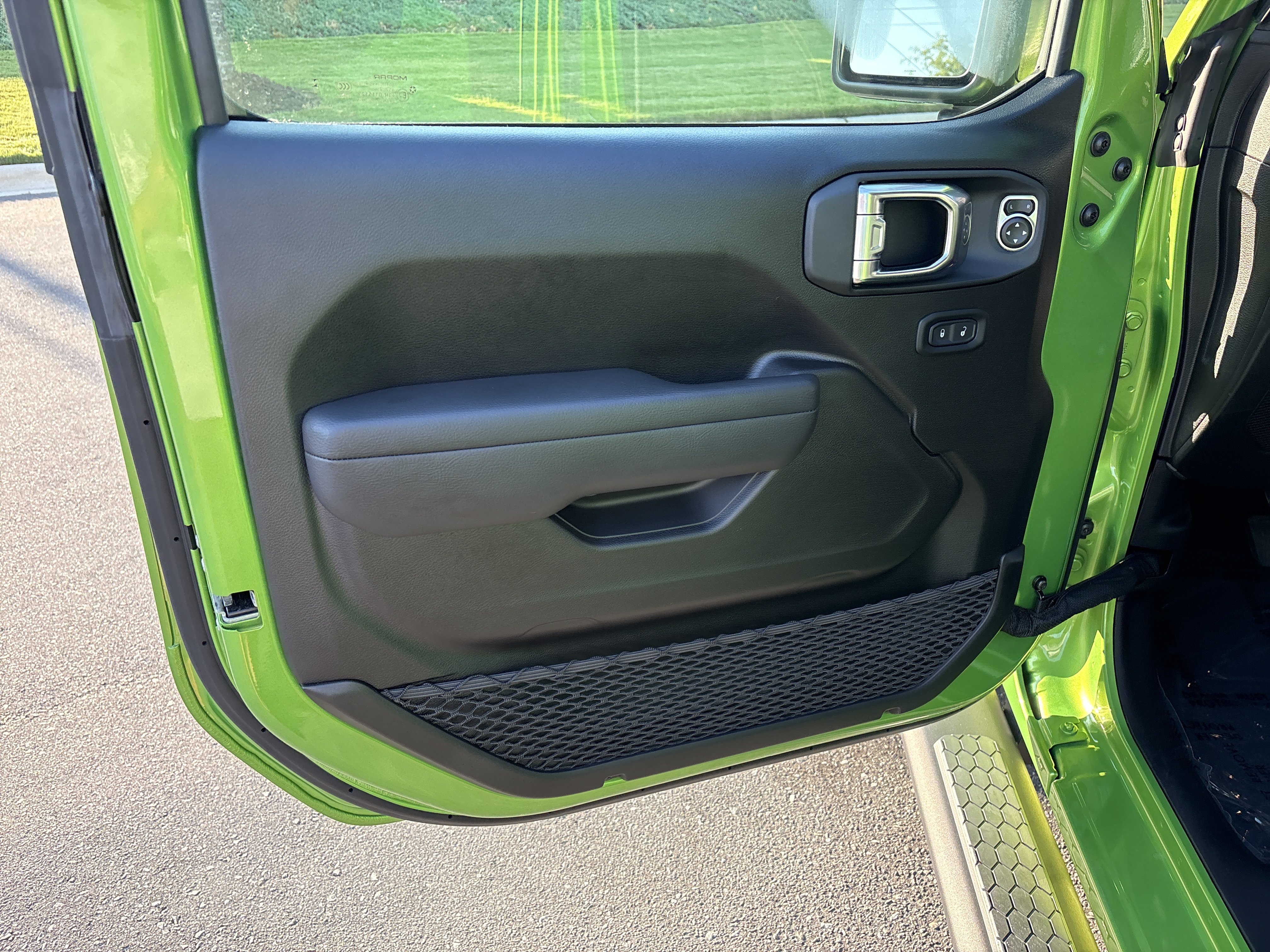 Used 2025 Jeep Wrangler Unlimited Sport AWD/4WD image 15