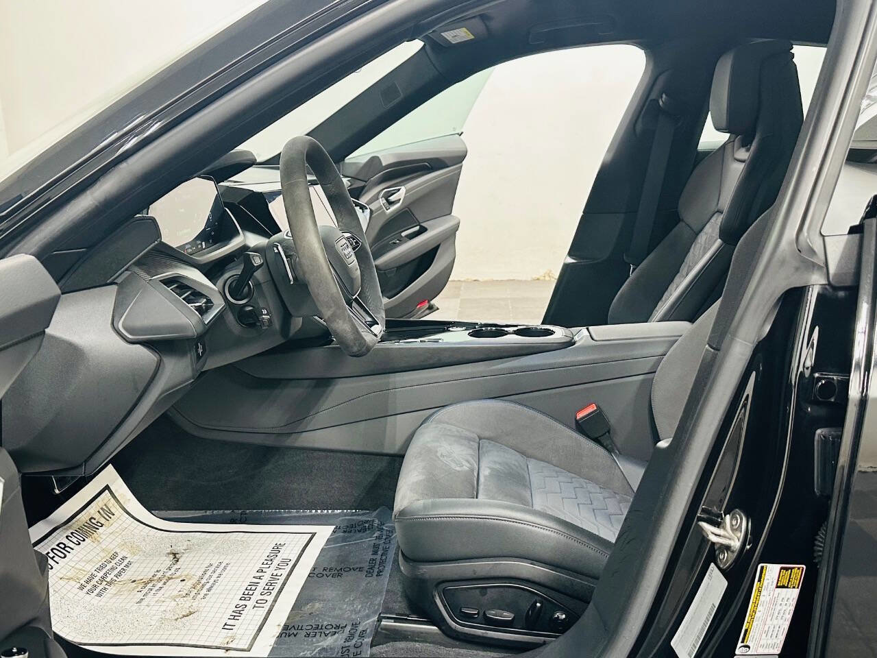 Used 2022 Audi e-tron GT Premium Plus image 10