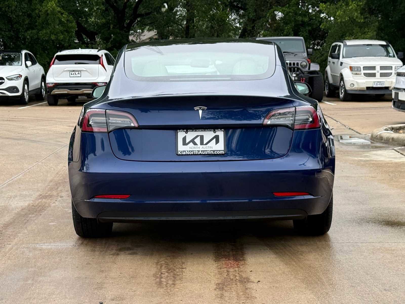Used 2023 Tesla Model 3 Standard Range image 5