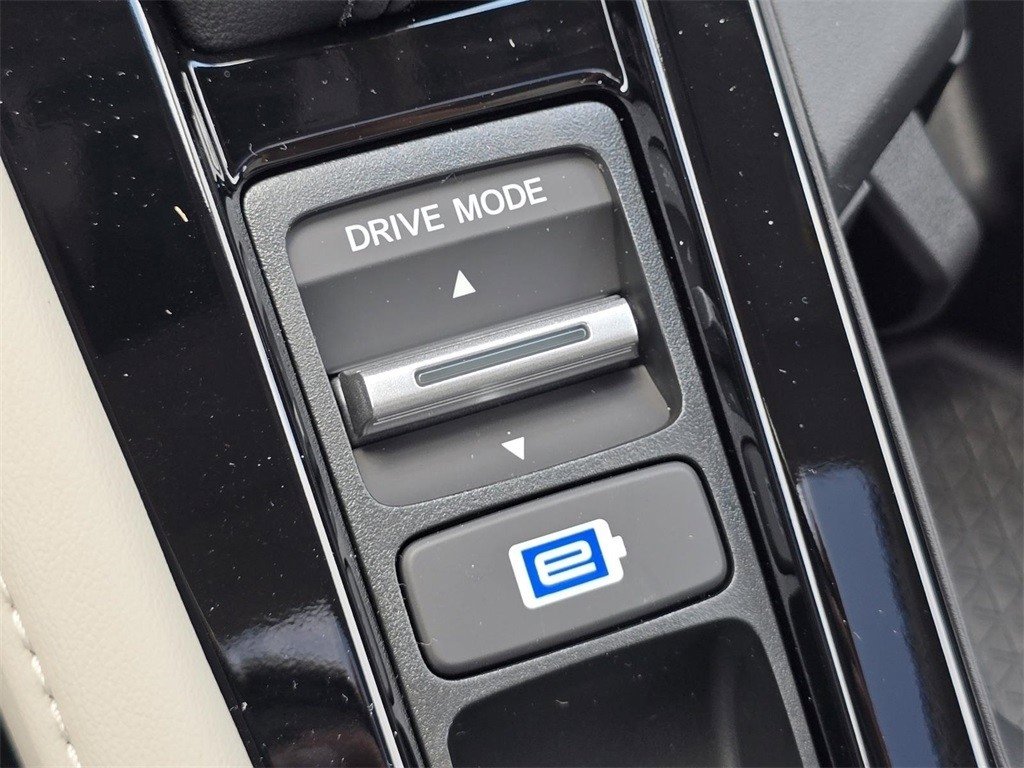 New 2025 Honda Accord Touring image 9