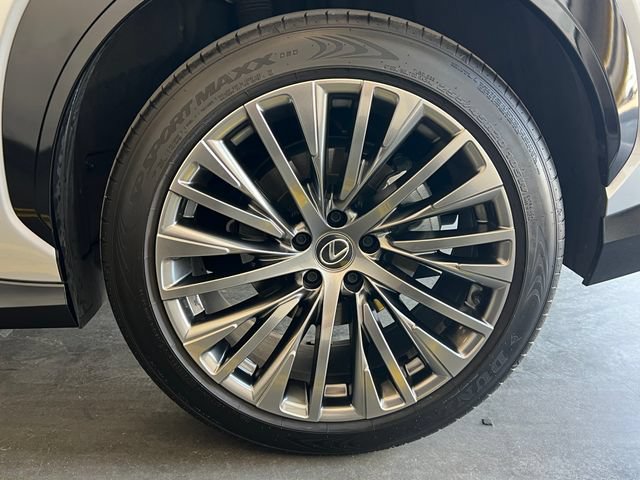 Used 2024 Lexus RZ 450e Premium AWD/4WD image 12
