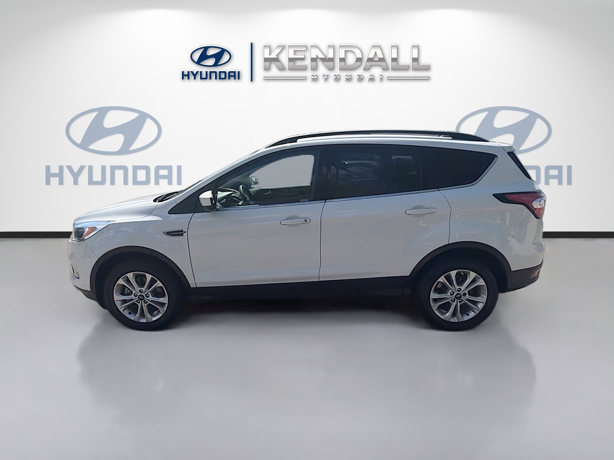 Used 2018 Ford Escape SE image 4