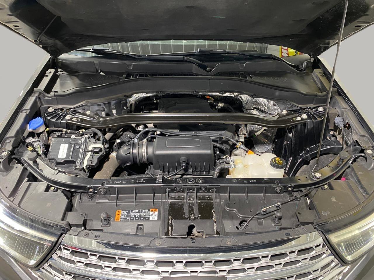 Used 2020 Ford Explorer Limited w/ Class III Trailer Tow Package image 26