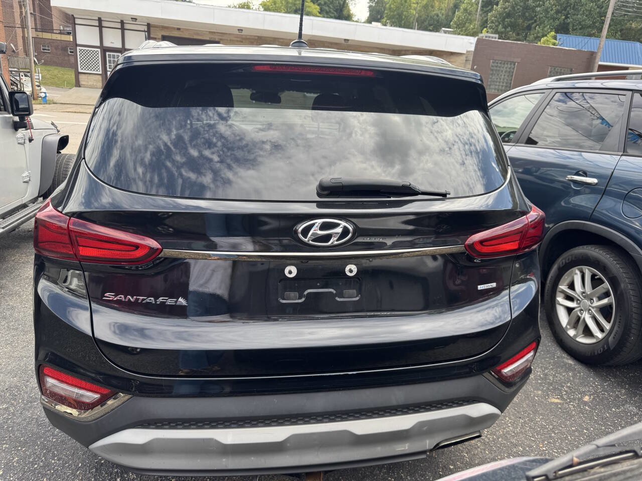 Used 2019 Hyundai Santa Fe SE image 6