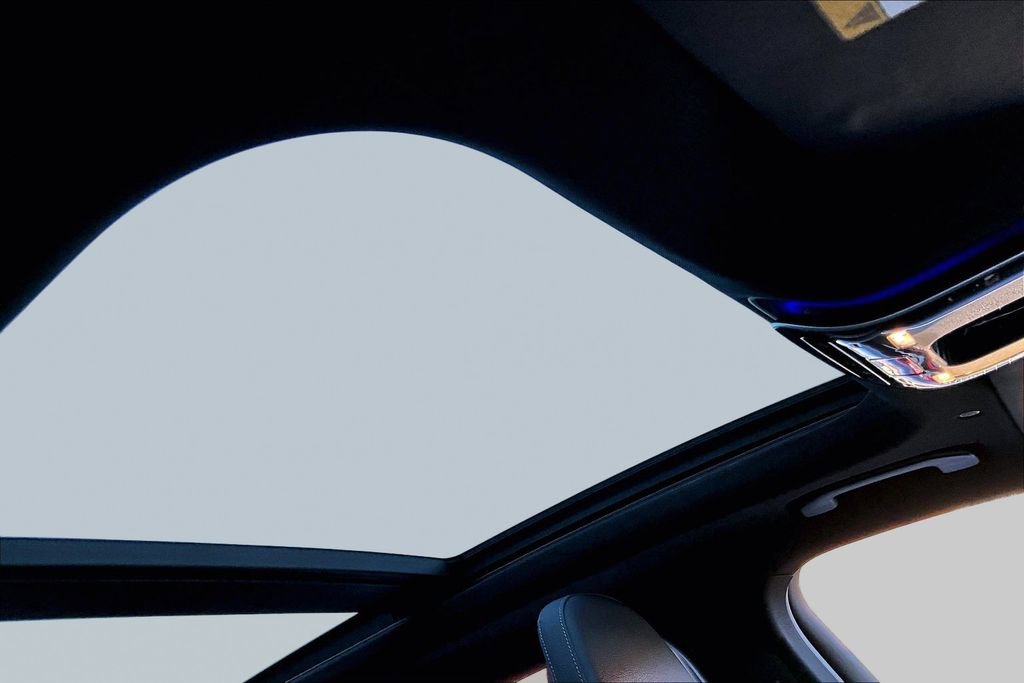 Used 2024 Mercedes-Benz GLC 300 4MATIC image 27