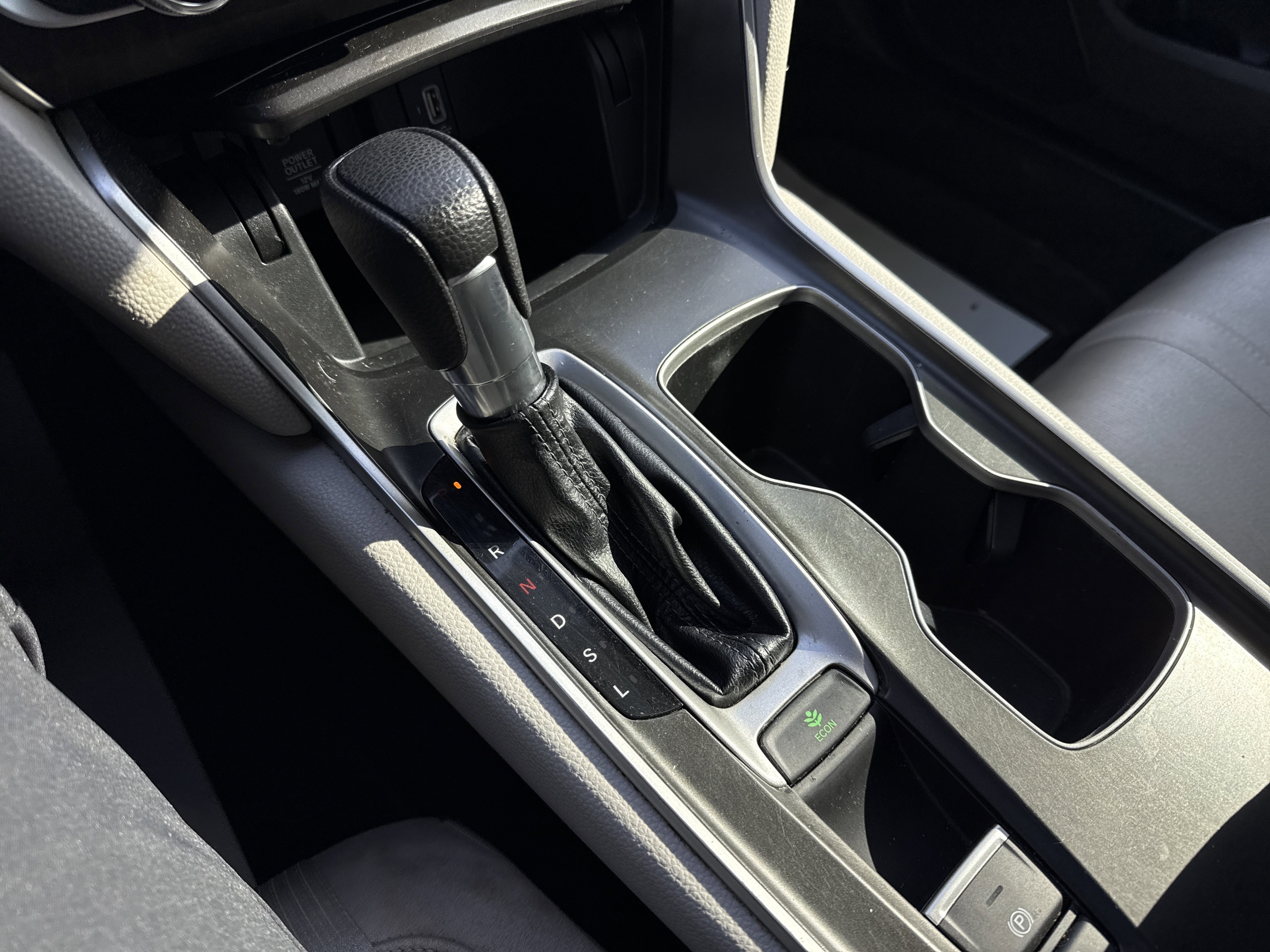 Used 2018 Honda Accord EX image 23
