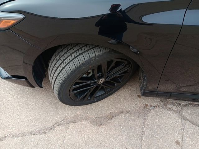 Used 2025 Toyota Camry SE image 33