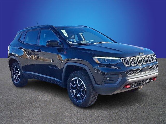 Used 2024 Jeep Compass Trailhawk w/ Trailhawk Elite Group image 3