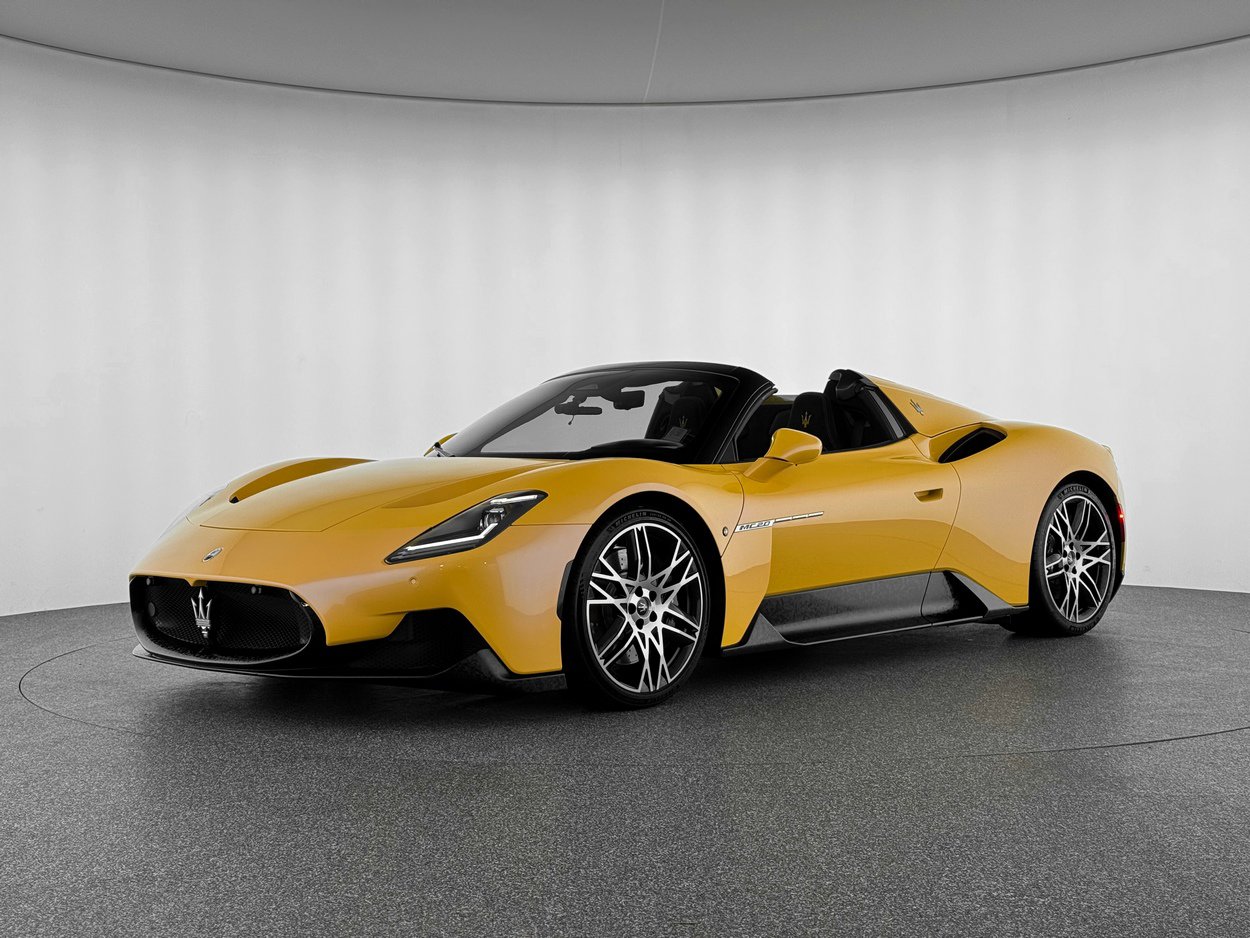 Used 2023 Maserati MC20 Spyder image 1