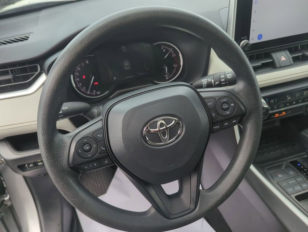 Used 2023 Toyota RAV4 XLE w/ Convenience Package AWD/4WD image 15