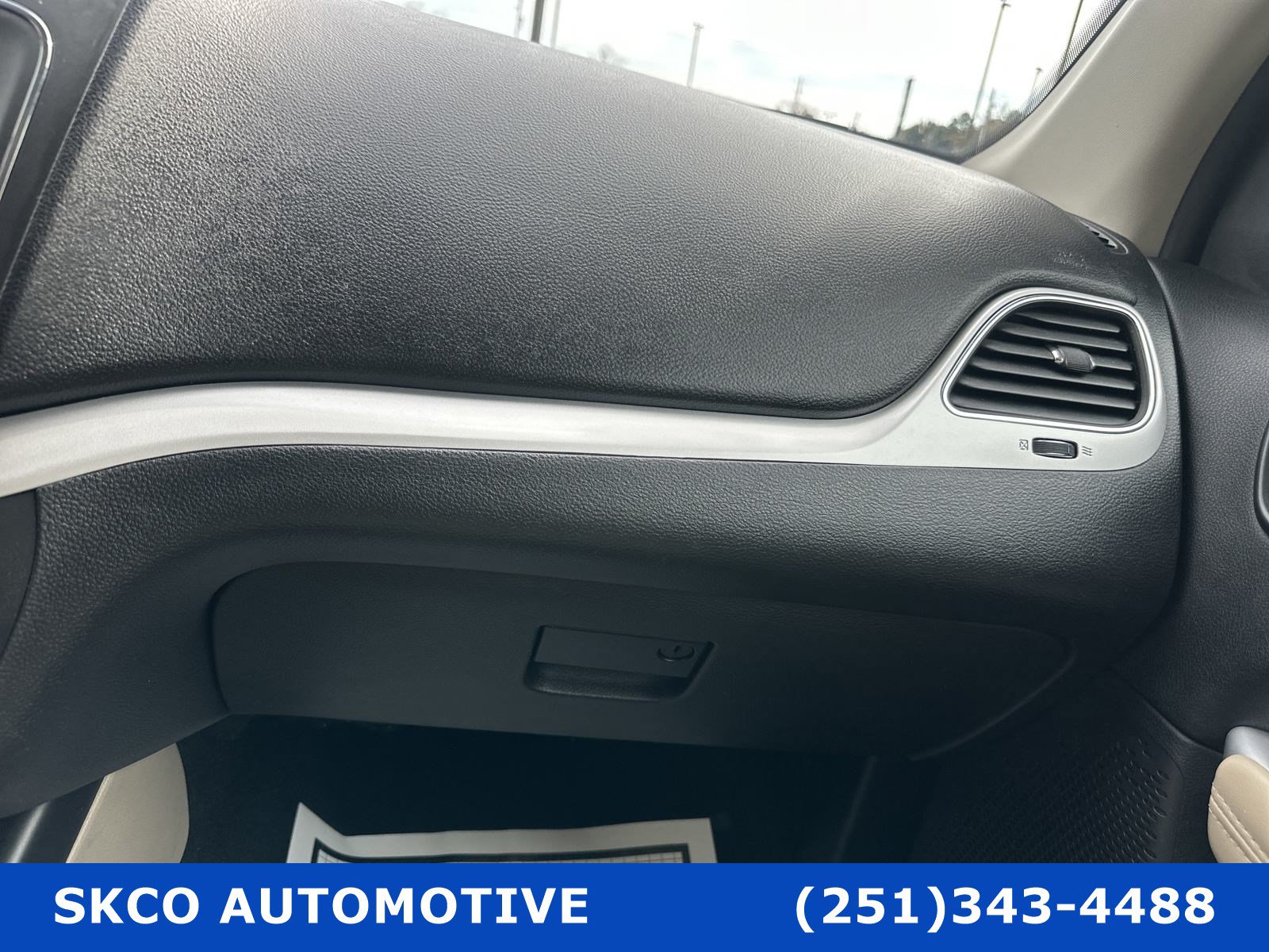 Used 2020 Dodge Journey SE FWD image 24