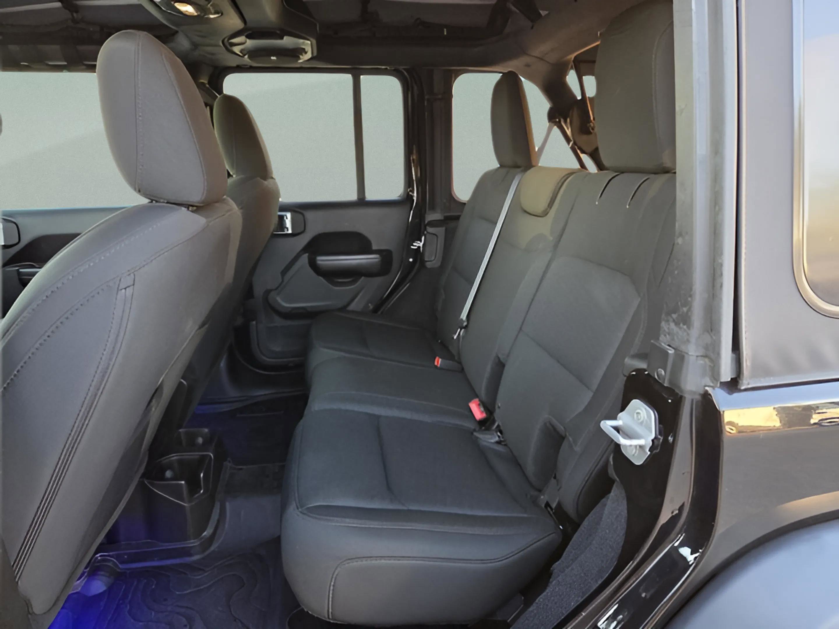 Used 2018 Jeep Wrangler Unlimited Sport S image 15