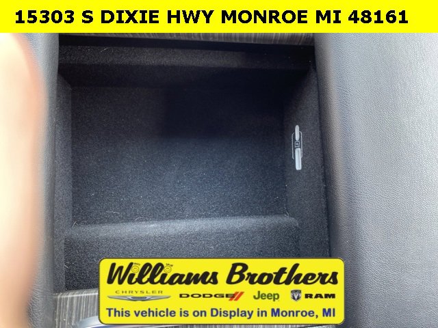 Used 2024 Jeep Wagoneer Series II w/ Flexible Seating Group image 17