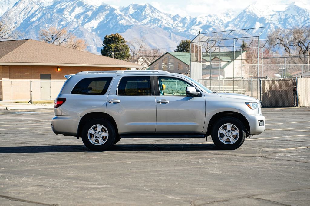 Used 2020 Toyota Sequoia SR5 w/ Premium Package image 4