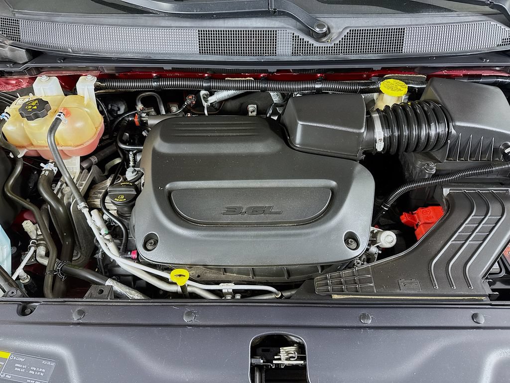 Used 2021 Chrysler Pacifica Touring-L w/ Premium & Safety Sphere Group FWD image 38