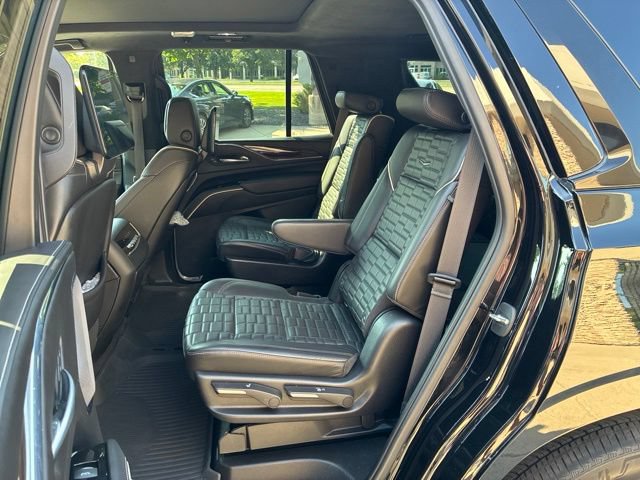 Used 2021 Cadillac Escalade Sport Platinum AWD/4WD image 10