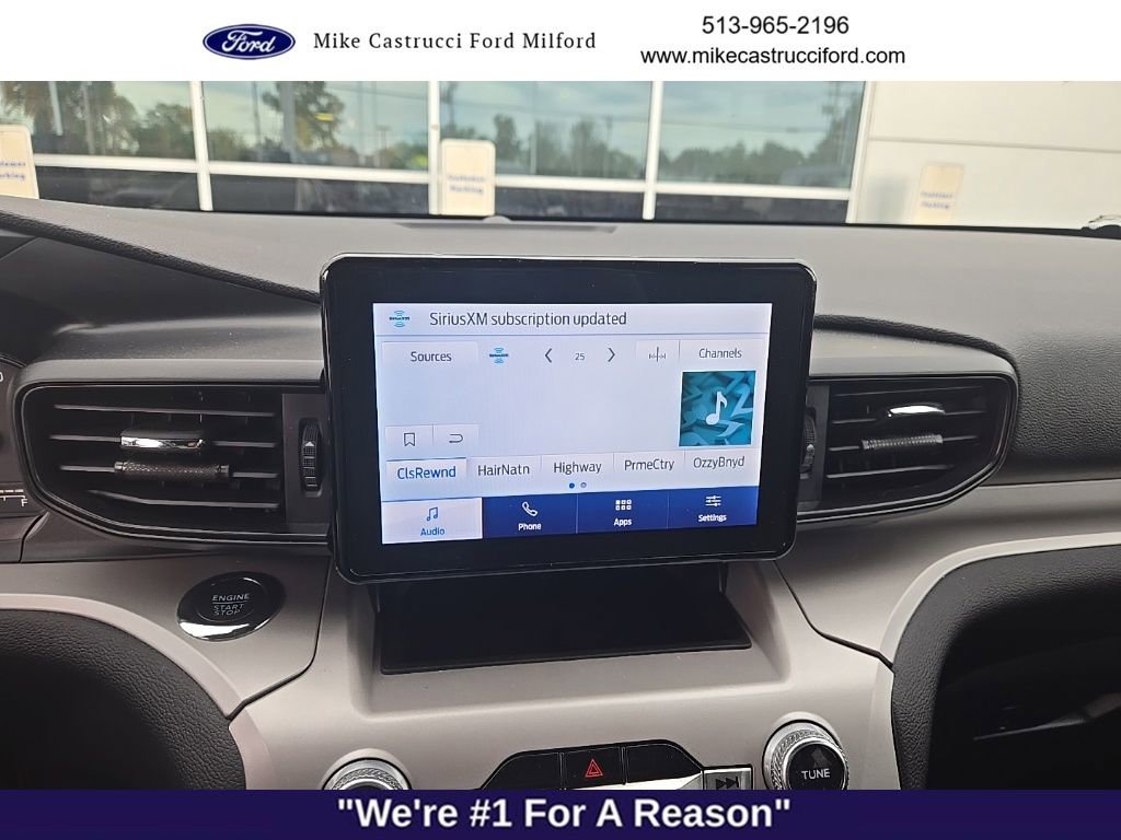 Used 2023 Ford Explorer XLT AWD/4WD image 7