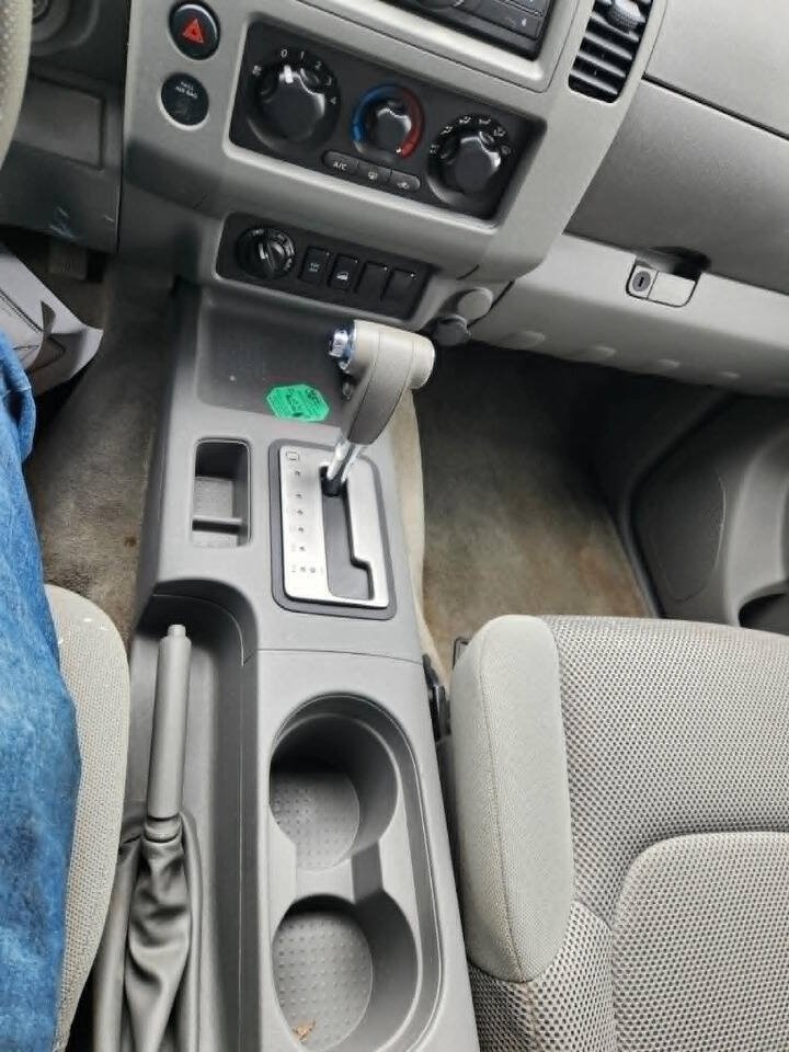 Used 2011 Nissan Frontier S AWD/4WD image 23