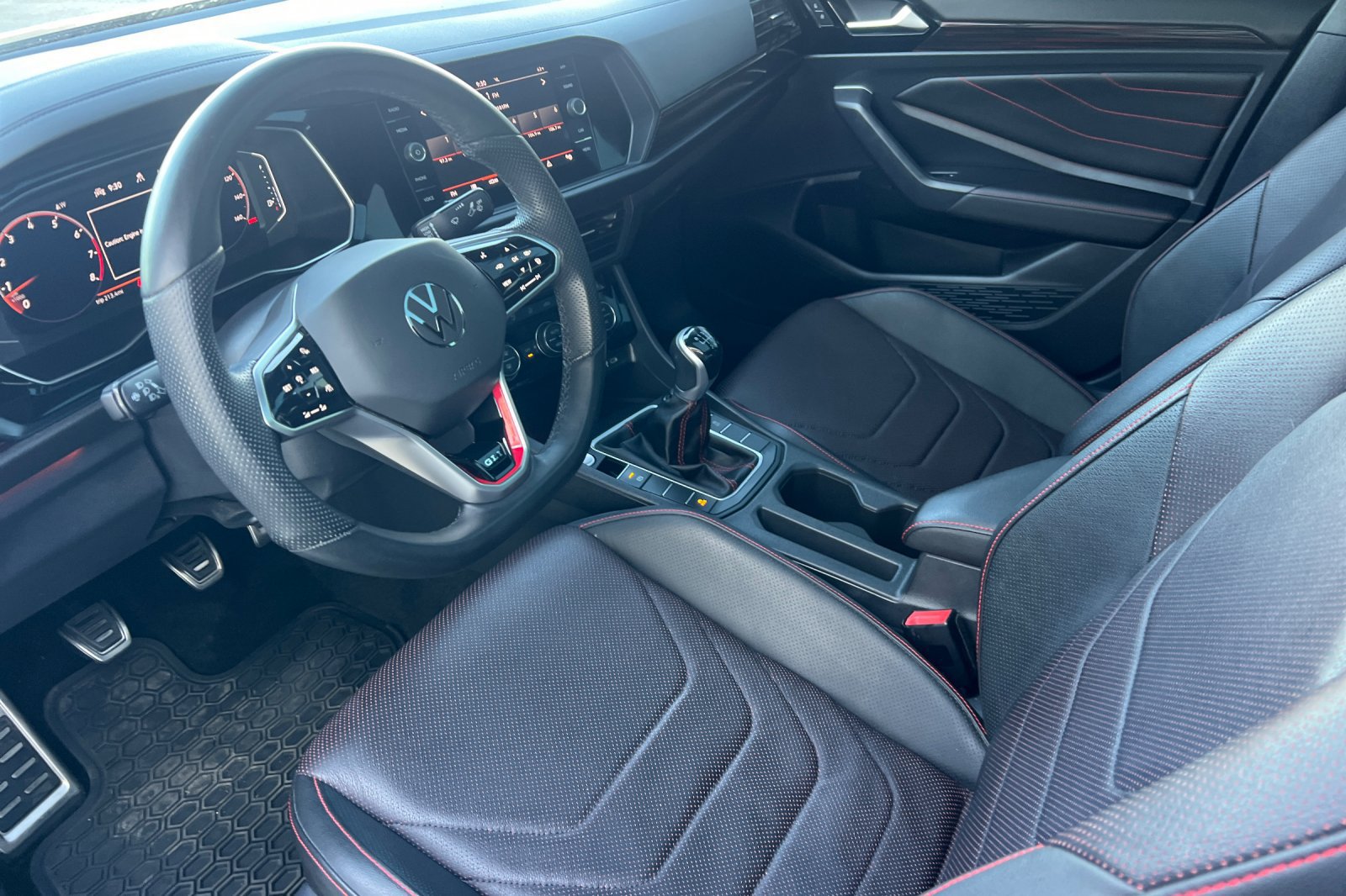 Used 2024 Volkswagen Jetta GLI Autobahn w/ GLI Black Package FWD image 11