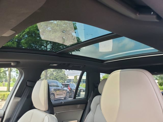Certified 2026 Volvo XC90 B6 Ultra w/ Protection Package Premier AWD/4WD image 14