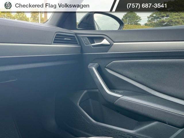 Used 2024 Volkswagen Jetta Sport FWD image 29