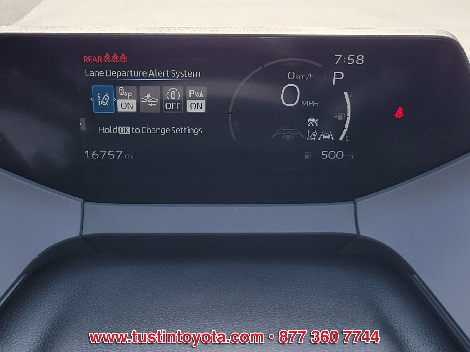 Used 2024 Toyota Prius XLE FWD image 20