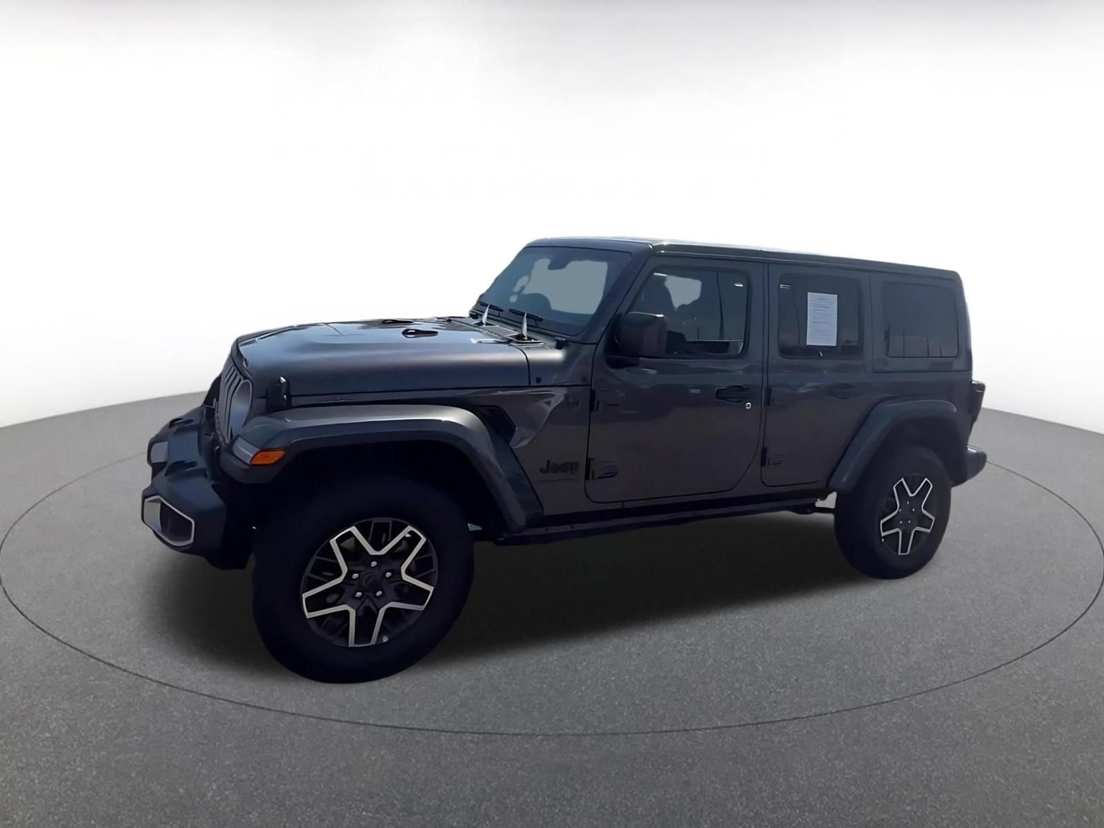 Used 2025 Jeep Wrangler Unlimited Sahara AWD/4WD image 7
