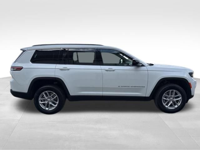 New 2026 Jeep Grand Cherokee L Laredo image 8