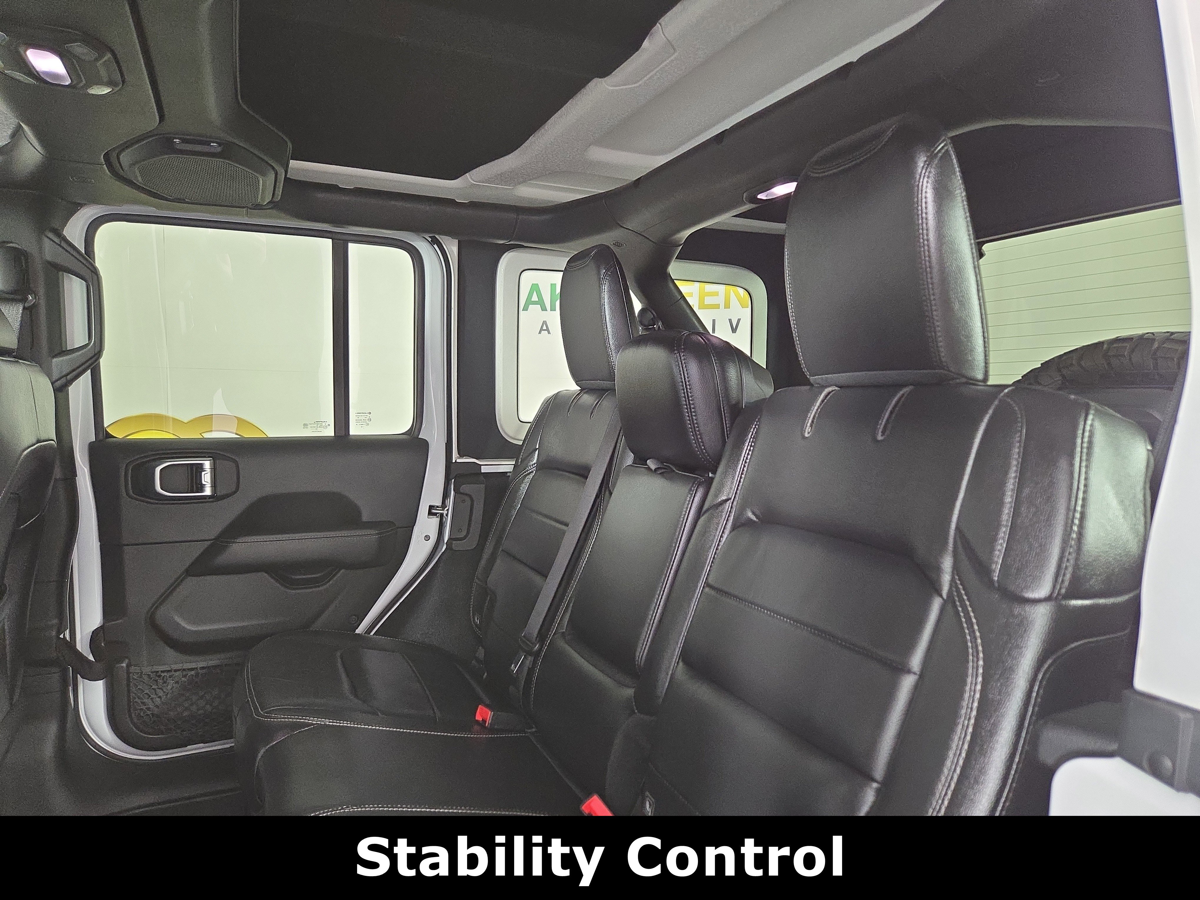 Used 2018 Jeep Wrangler Unlimited Sahara w/ Quick Order Package 24M Moab image 13