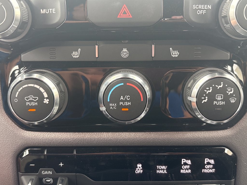 New 2026 RAM 2500 Big Horn AWD/4WD image 24