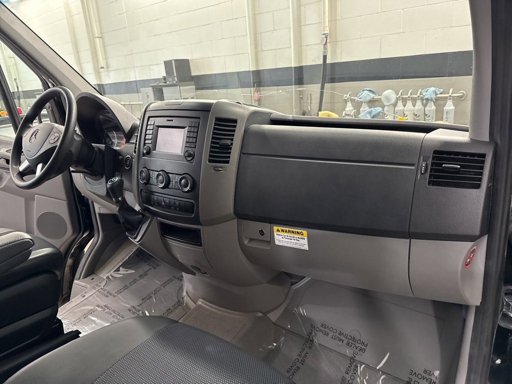 Used 2017 Mercedes-Benz Sprinter 2500 image 13