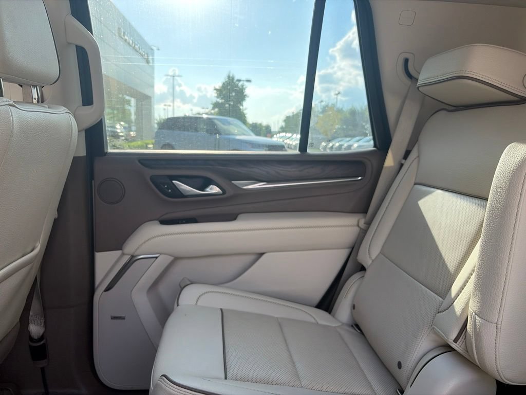 Used 2022 GMC Yukon Denali w/ Denali Premium Package AWD/4WD image 21