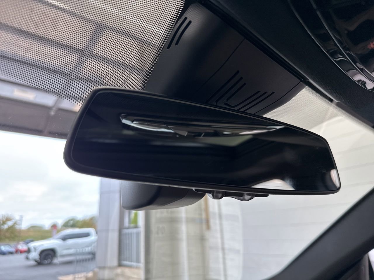 New 2025 BMW i4 xDrive40i image 37