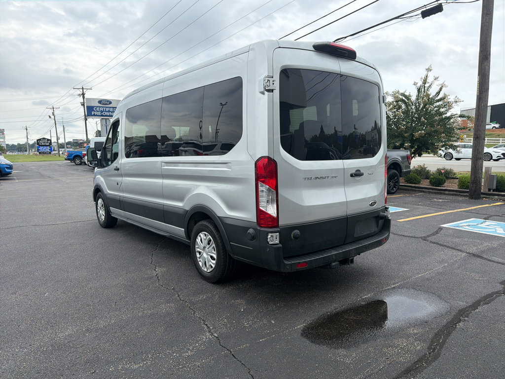 Used 2024 Ford Transit 350 XLT RWD image 3