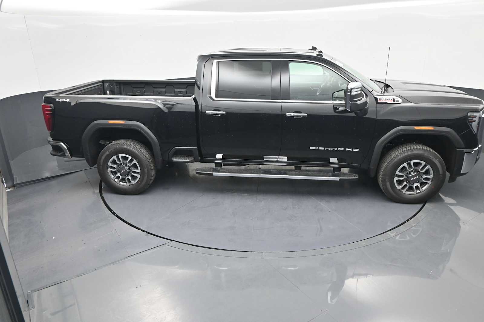 New 2026 GMC Sierra 2500 SLT w/ SLT Premium Package AWD/4WD image 36