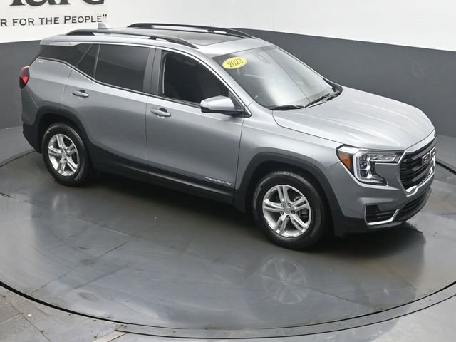 Used 2023 GMC Terrain SLE w/ Driver Convenience Package image 48