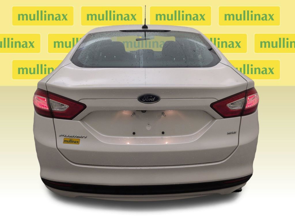 Used 2016 Ford Fusion SE FWD image 29