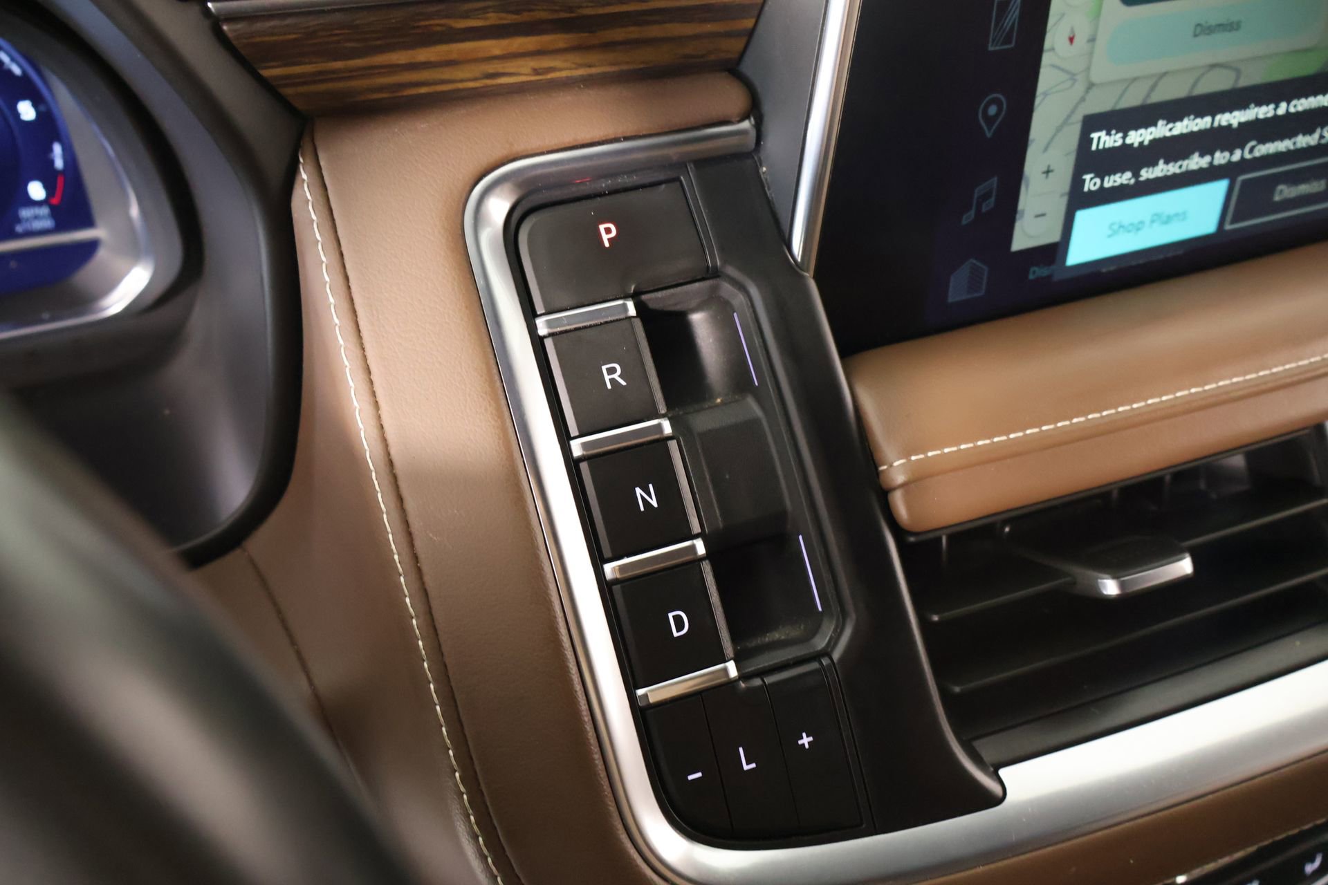Used 2024 Chevrolet Tahoe High Country AWD/4WD image 8