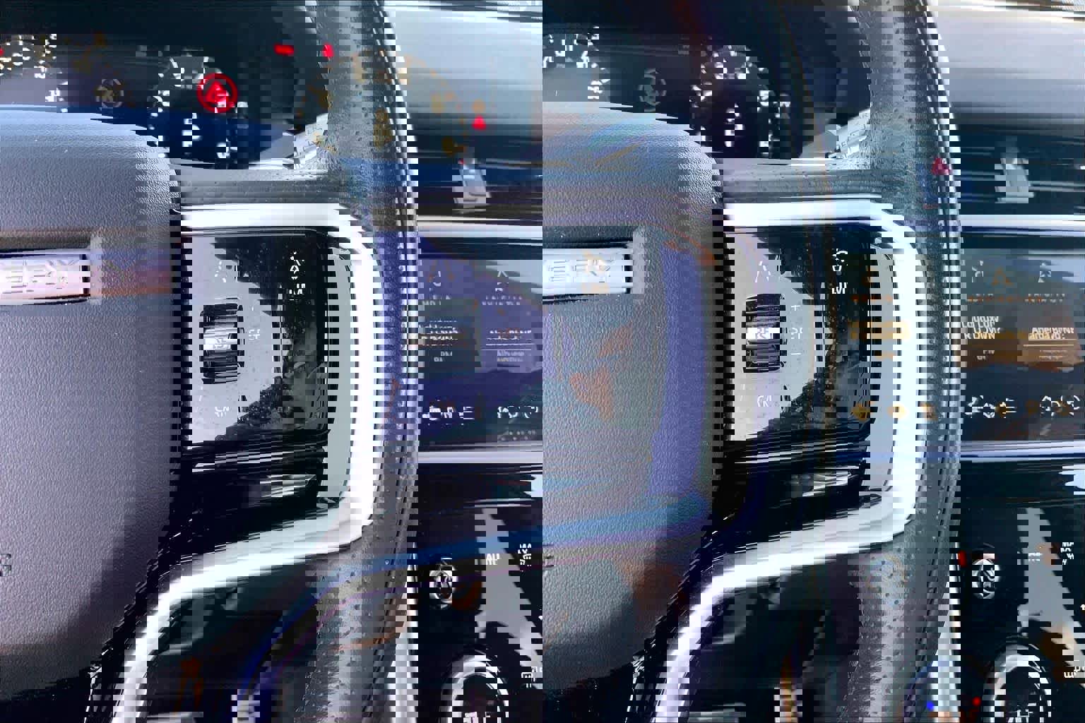 Used 2022 Land Rover Discovery Sport SE R-Dynamic image 24