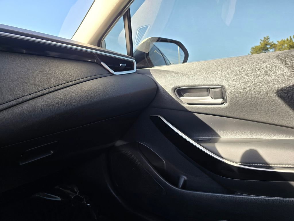 Used 2024 Toyota Corolla XLE image 27